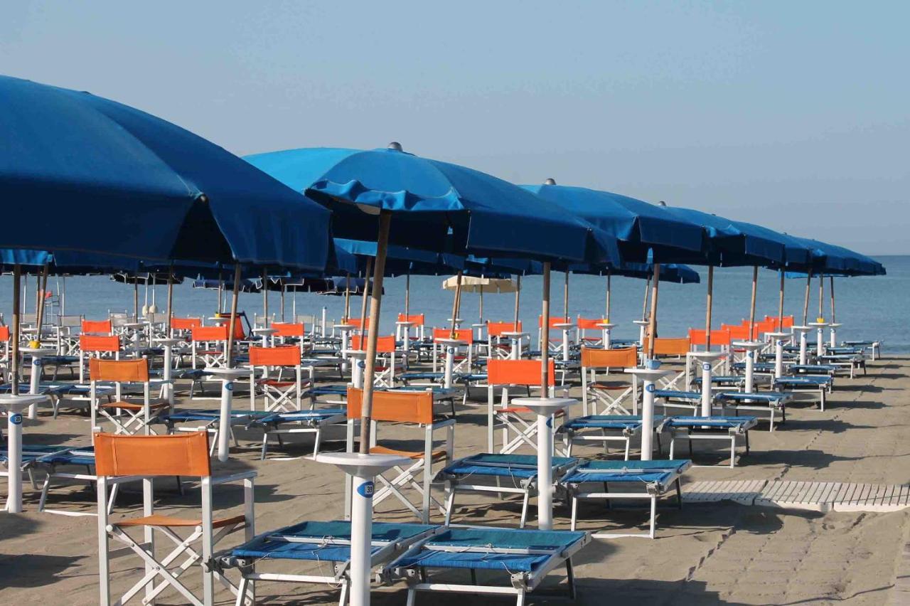 Апартаменти La Conchiglia A Marina Марина-ді-Каррара Екстер'єр фото